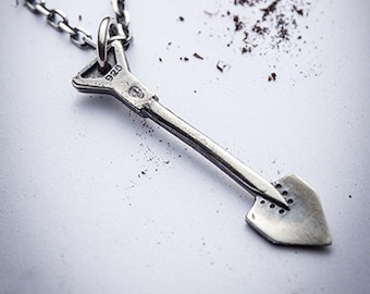 GRAVE DIGGER-silver shovel necklace