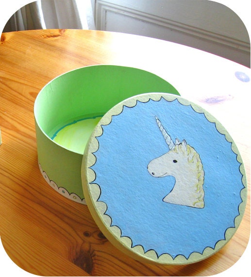 Unicorn Box - Handpainted Box - Original piece, painted by Giulia Mauri