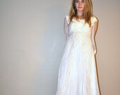 60s wedding dress // white nylon and ecru floral lace // vintage 1960s boho wedding dress and hat xxs