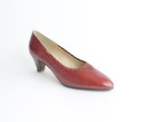 sz 7.5 leather shoes / vintage cordovan leather pumps / vintage lattice leather heels / 38 - VerseauVintage