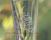 SMILING TOTORO Hand Engraved Fanart (16 oz.)  -- Heat Treated glass --