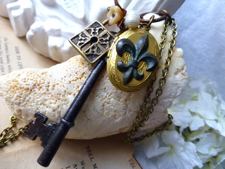 Legacy Fleur De Lis Locket Key Pendant Charm Necklace