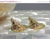 ON SALE 8pcs Bead Cones brass goldtone lace bendable