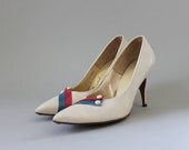 1960s Shoes / Vintage 60s Bone Leather Heels / Bold Stripe Button Shoes