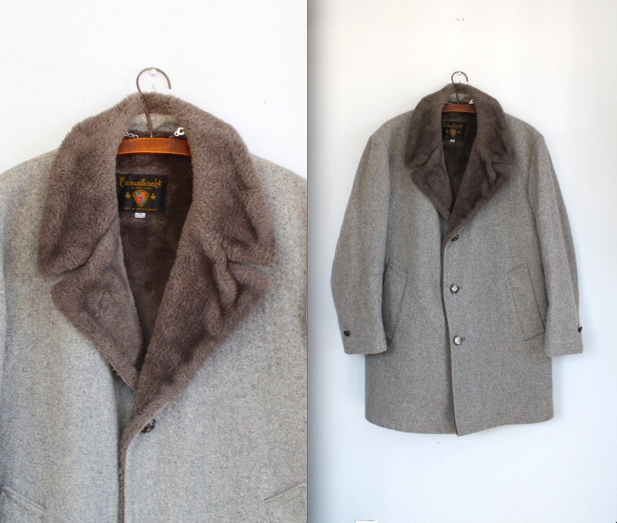vintage 1960s men's coat. Size 42R gray wool car coat. Faux fur collar. Mid century Mad Men car coat. Casualcraft / the CHAR-BROILED coat
