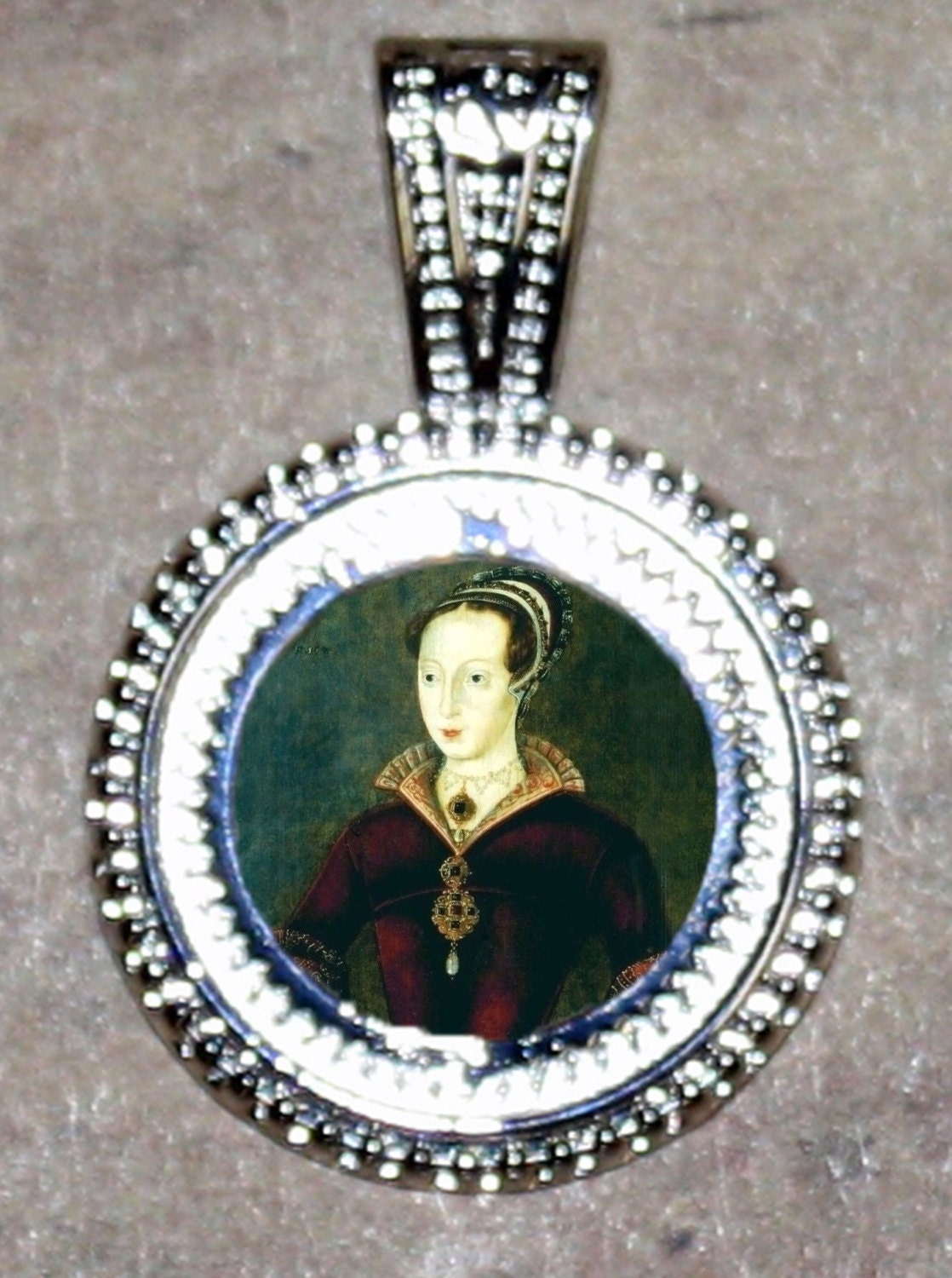 Jane Grey Pendant