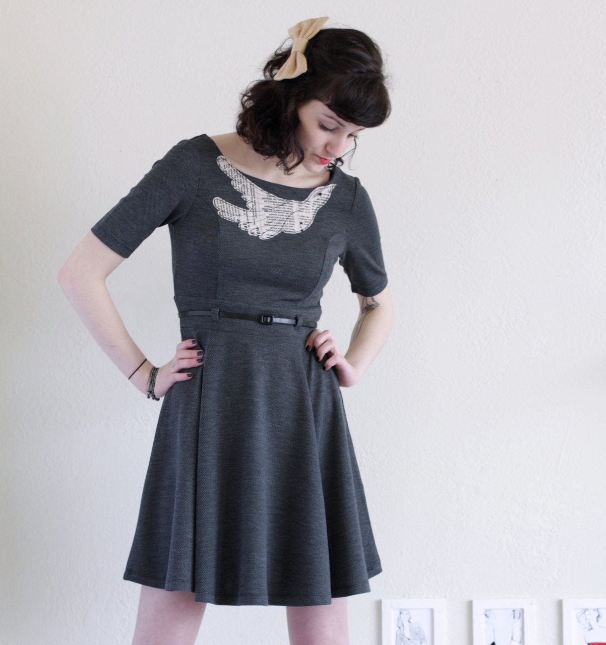 Classic half sleeves flare dress with big bird applique