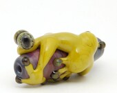 Green Gecko Lampwork Glass Bead, Handmade Jewelry Supplies, Craft Supplies, SRA, OOAK