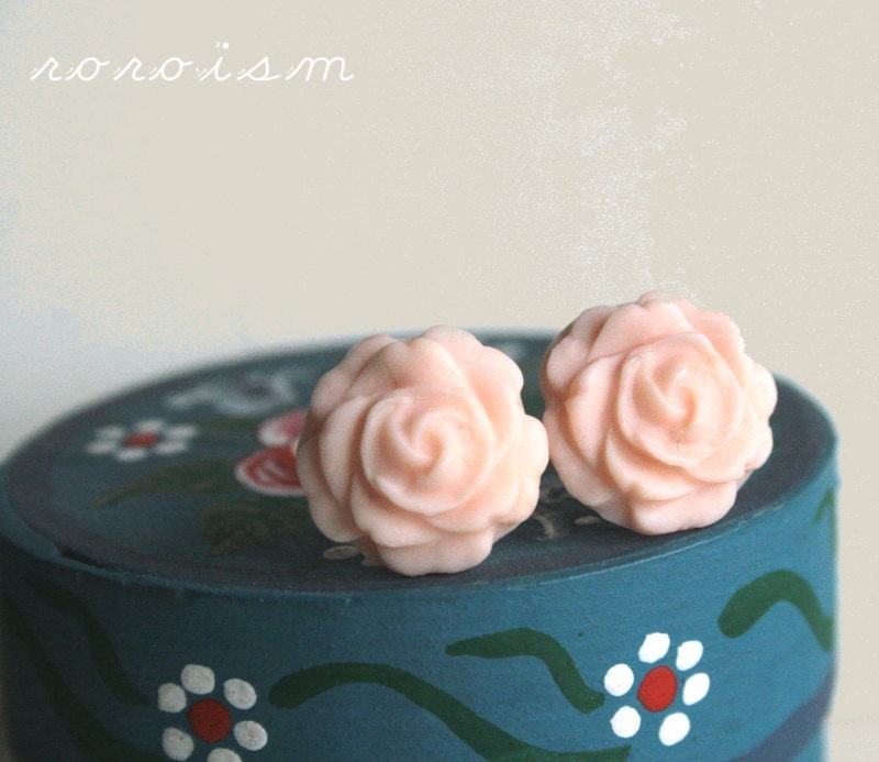 Nude Pink Classic cabochon STUD ROSE earrings - polymer clay, nude, powder pink, tea rose, spring