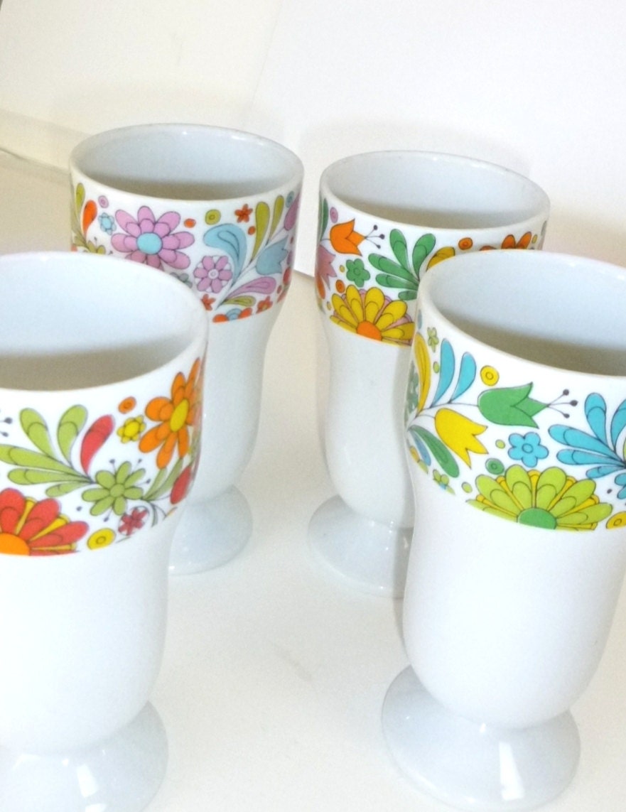 1960s or 70s Mod Flowers cups or vases
