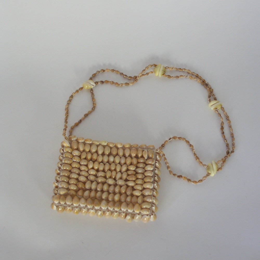 vintage seashell bag / sea shell purse / nautical marine beach ocean