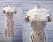 1950s Beige Embroidered Pink Roses Wiggle Dress