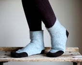 Women Cashmere Blend Slipper Socks from Reclaimed Materials, women size 8, Winter Sky