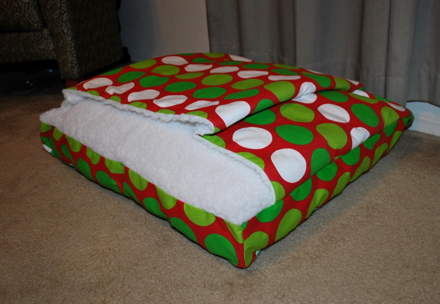 Green & Red Modern Dots Cat Dog Snuggle Bed