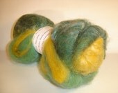 Batt , Roving, Spinning batt, Gecko 2  oz  Llama,  wool,  Fire star, and bamboo in Deep green, light green and yellow