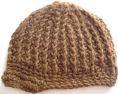 Crocheted newsboy hat with brown alpaca fiber for baby