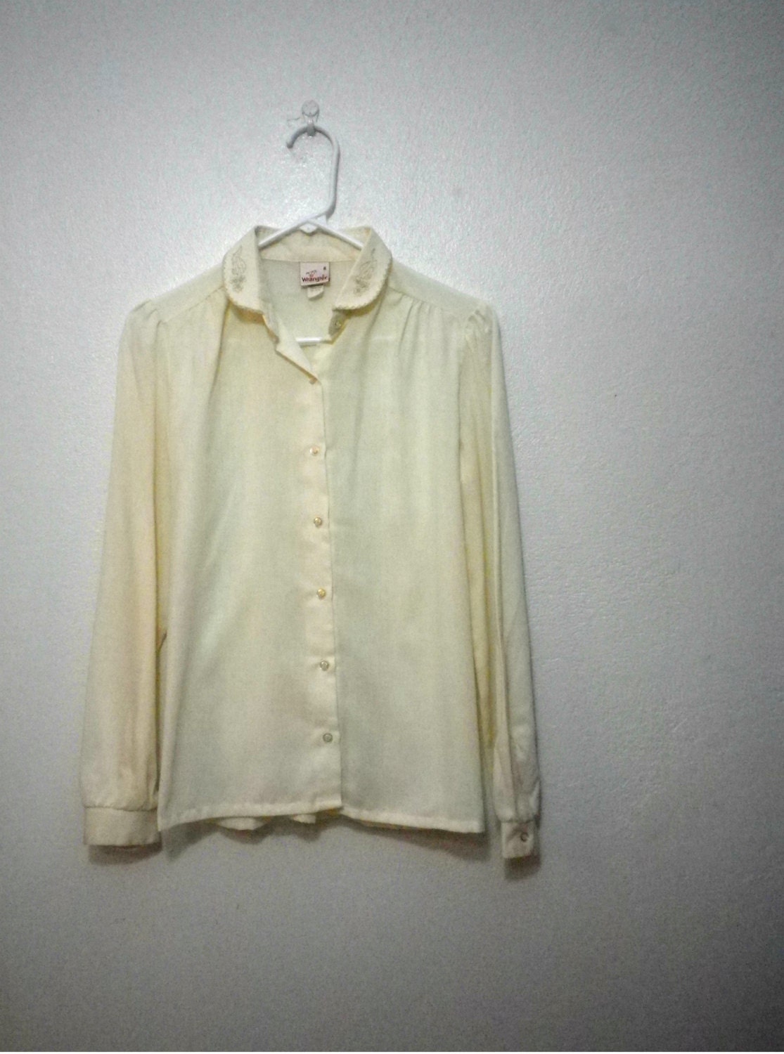 Vintage 80's/90's creme Wrangler button up blouse