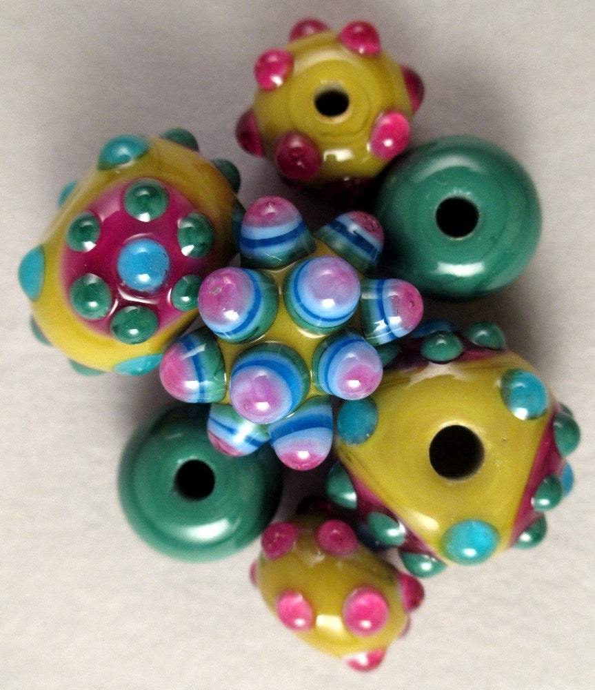 Set of 7 Handmade Lampwork Art Glass Beads by Patti Cahill, sra -- Satori color scheme, knobby focal