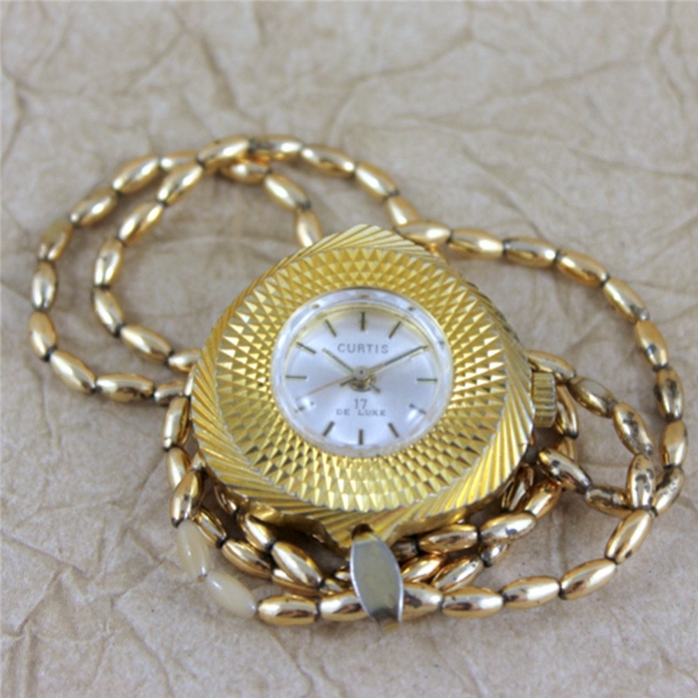Retro 1970's Ladies Pendant Necklace Watch - Curtis Deluxe - 17 Jewel - Mechanical Movement