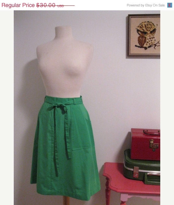 50% OFF storewide sale vintage wrap skirt prepster KELLY green 1980s 80s a line