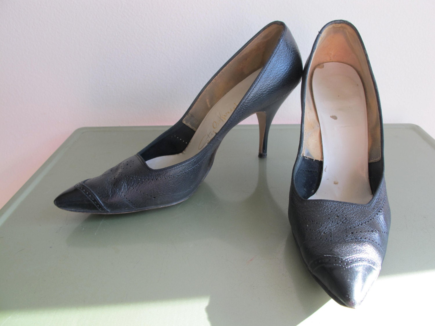 Vintage Pointy VLV Pinup Wiggle Black Leather Heels Shoes