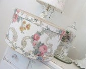 Vintage Hat Box - Pink Cabbage Roses - Wall Paper