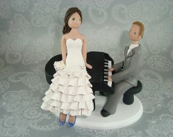 Bride & Groom with a Piano Personalized Wedding Cake Topper