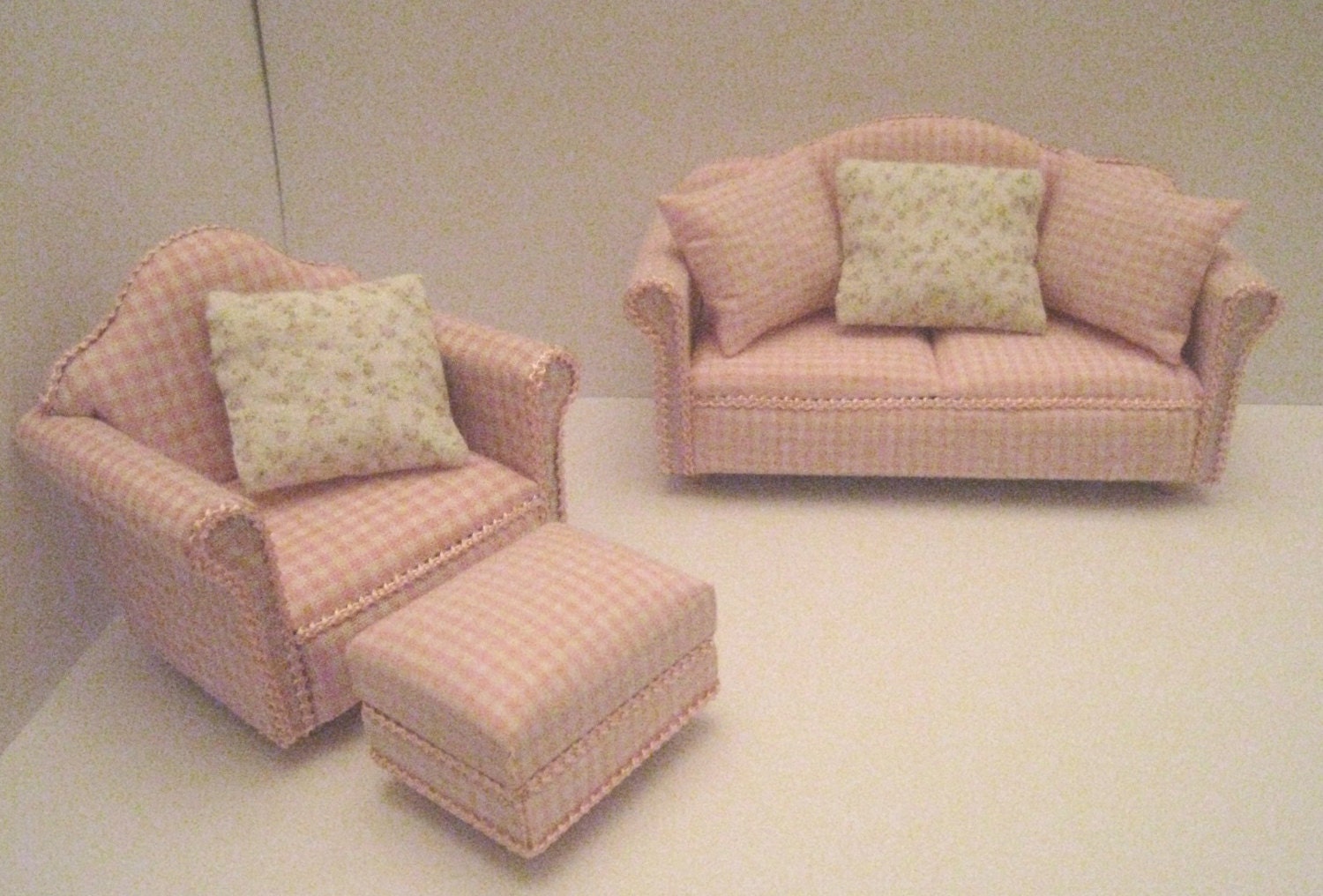 Shabby Chic Living room Suite,  Twelfth scale dollhouse miniature