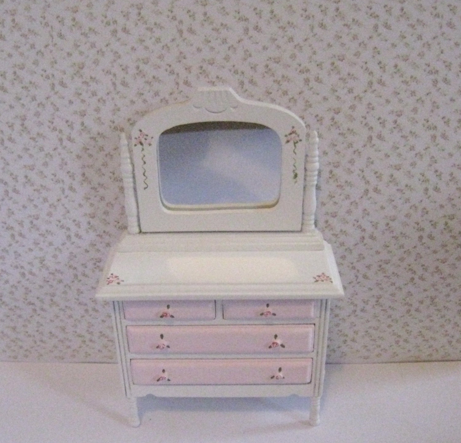 Mirrored Chest of Drawers,  Pink and White, twelfth scale dollhouse miniature