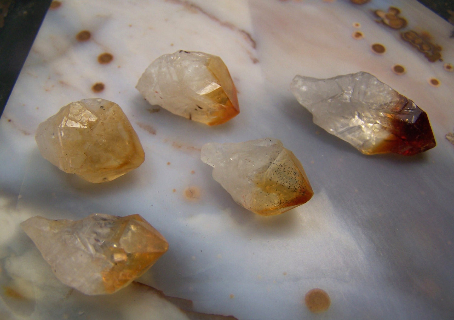5 Citrine Crystal points - yellow Quartz crystal - small - golden - Brazil - lot of crystal points - citrine crystal - gemmy raw rough
