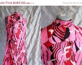 Sale 60s Dress // Vintage 1960s Pucci Inspired Pink Red and Black Geometric Print Dress by Suzy Perette New York Size M L