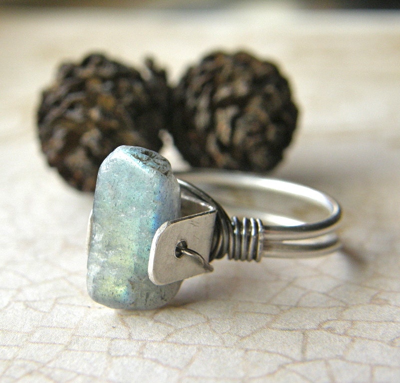 Labradorite Metalsmith Ring, Rustic Rough Cut Gemstone Sterling Silver Ring, Abstract Unisex Metal Ring