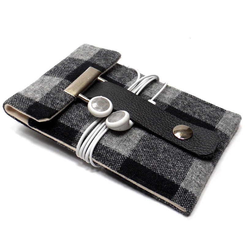iPhone 4 case - black and gray buffalo check