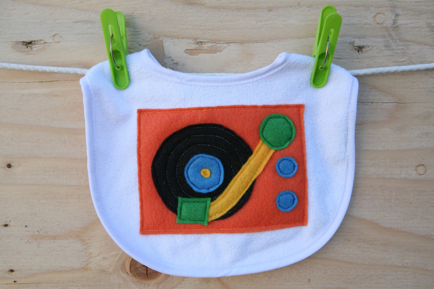 Turntable Bib