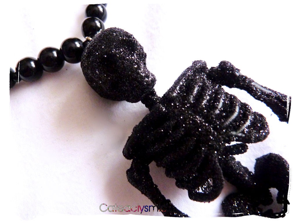 Voodoo Glitter Skeleton Necklace (Black)