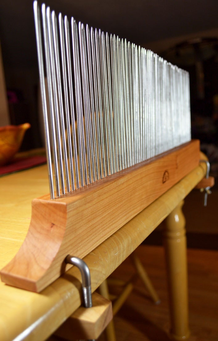 20 Inch Art Roving Blending Hackle Fiber/Wool/Alpaca/Mohair with 5 inch tines, 17 inch working area in Cherry wood.