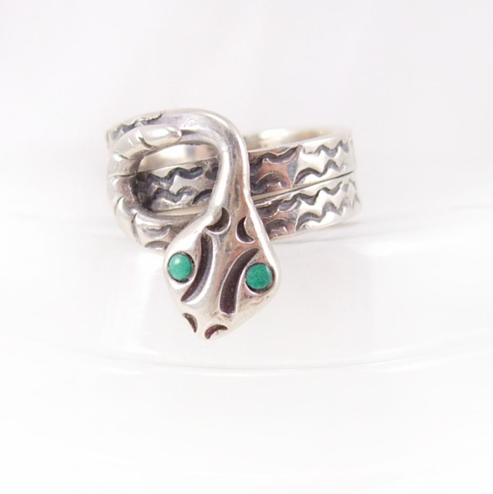 Vintage sterling SNAKE ring MExico Turquoise eyes Bell 3 signed serpent coil Size 6