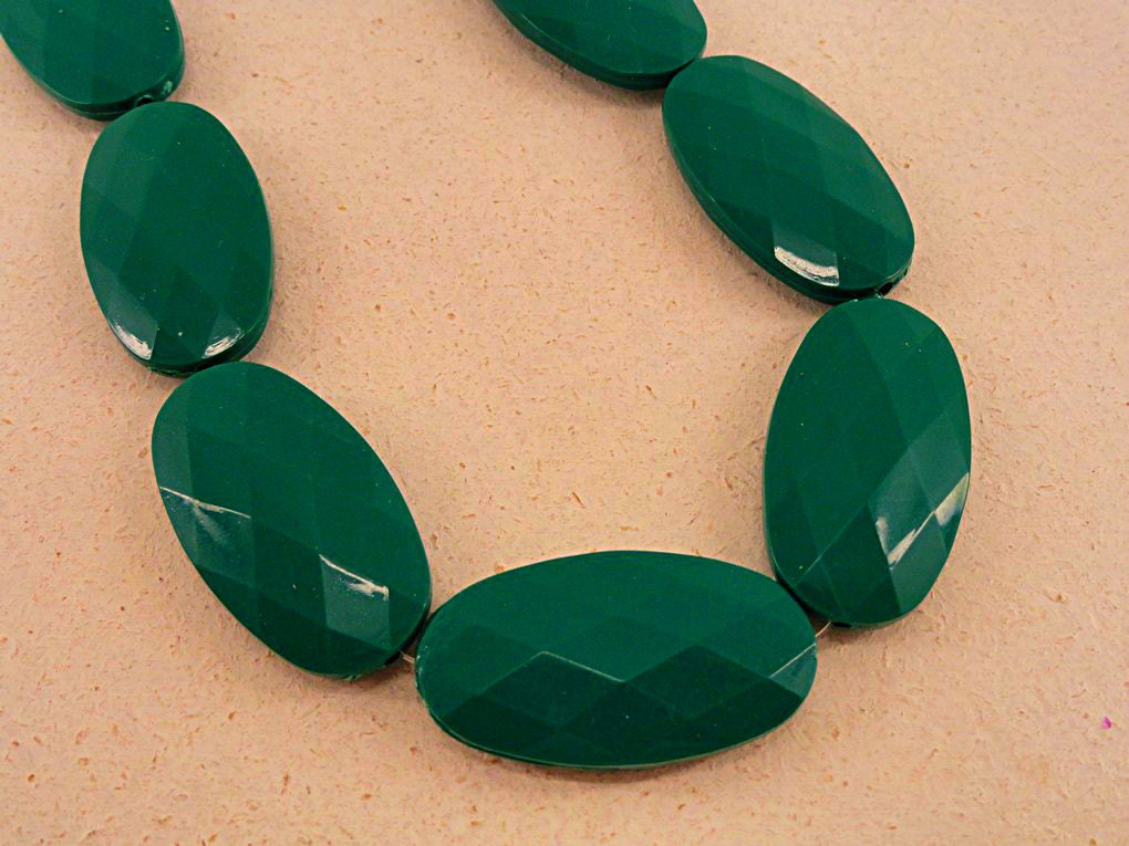 12 pcs oval shaped acrylic plastic beads, flat, faceted, solid forest green color, 34mm, large beads