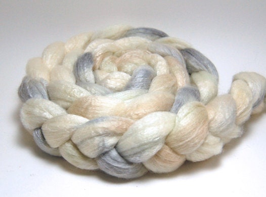 Handpainted Merino Bamboo Wool Roving - Soren - 4 oz Cream Silver Grey