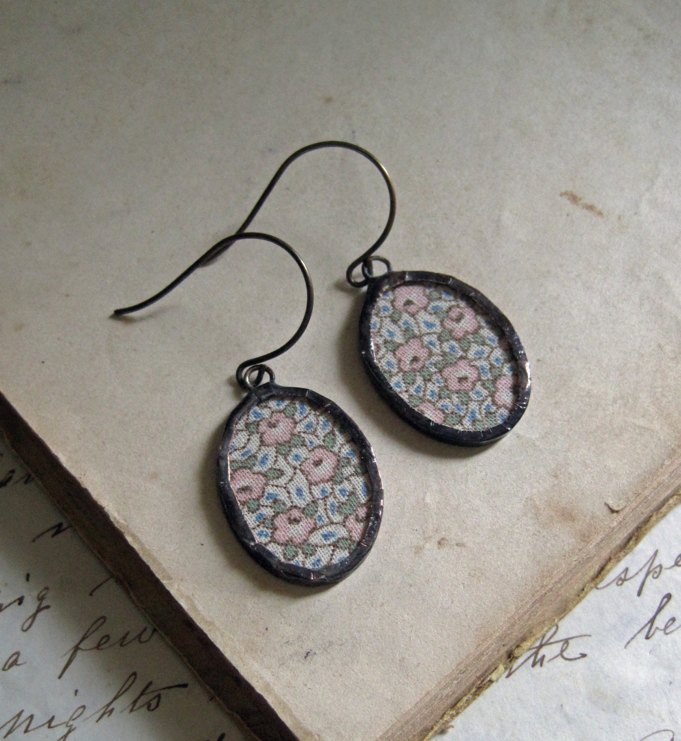 Dusty Rose Feedsack Glass Earrings Jewelry Vintage