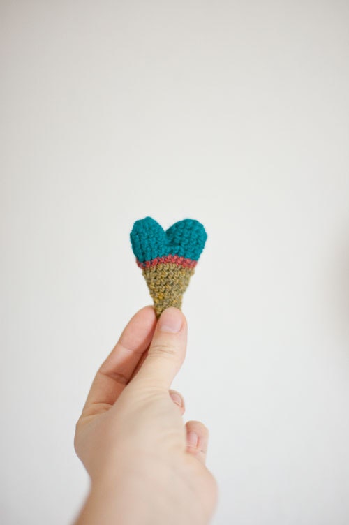 Crochet Heart Brooch - Playful Spring Jewelry - Mustard Green Pink Teal Sea Blue Vintage Wool  - OOAK - Retro Spring Heart