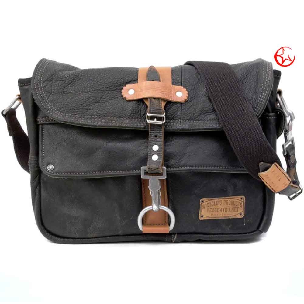 Leather Messenger Bag // Upcycled and Handmade by peace4you - Model  paul-2120