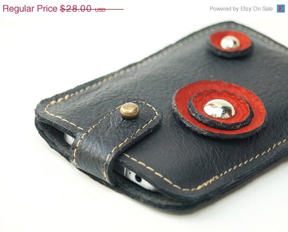 leather iPhone Case Sleeve Cover Pouch Pocket. iPhone 4 case - Studded Poppy