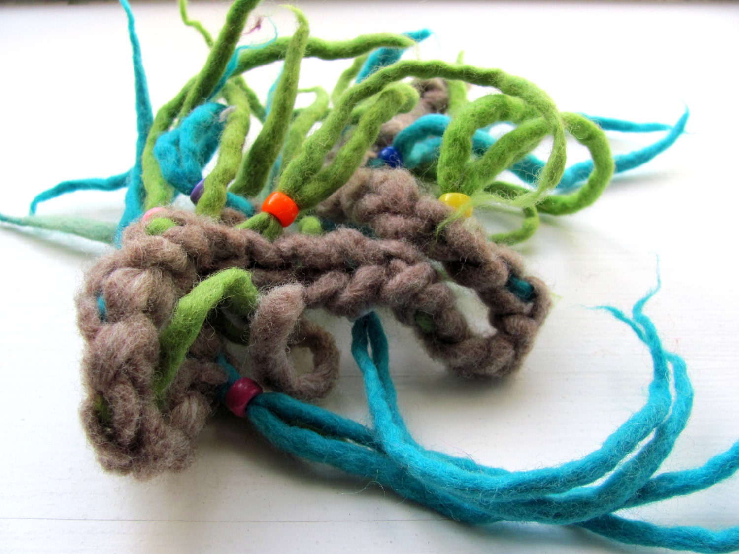 Unique Necklace / Bracelet---------PoiSon GreeN---   LiGht  BluE