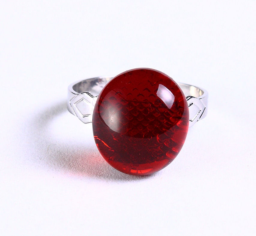 Red glass adjustable silver ring petite cocktail ring OOAK (682) - Flat rate shipping