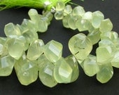 Prehnite Briolettes, Fancy Twisted Beads, Full Strand (4w67a)