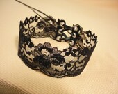 Simple, Romantic Lace Choker in Black, Textile Jewelry Gothic Victorian, Gift for Her, Retro Necklace with Corset Tie, Baroque Neck Piece