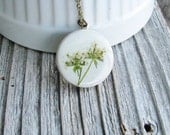 Pressed Wildflower Necklace Pressed White Queen Annes Lace Wood Resin Pendant Unique Jewelry Naturalist Gift Bridal Jewelry