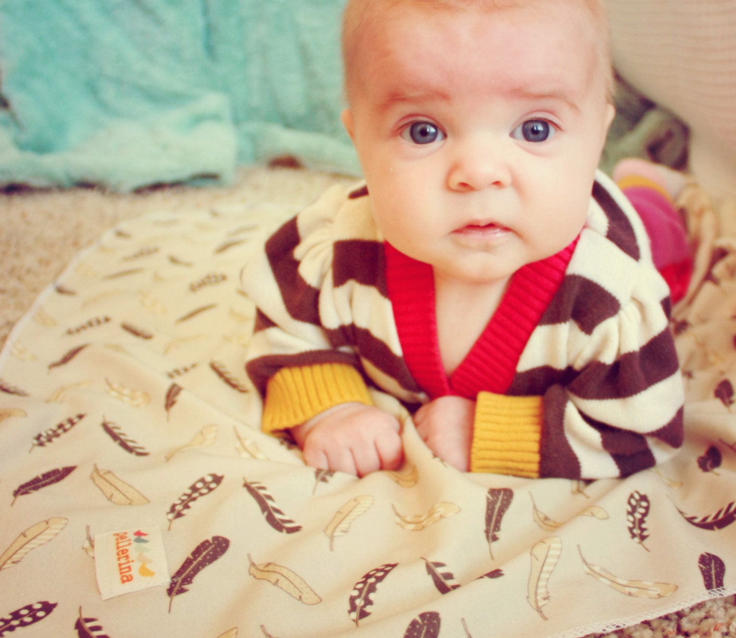 Pellerina "Greige Feathers" Swaddle blanket in unisex colors perfect for newborns