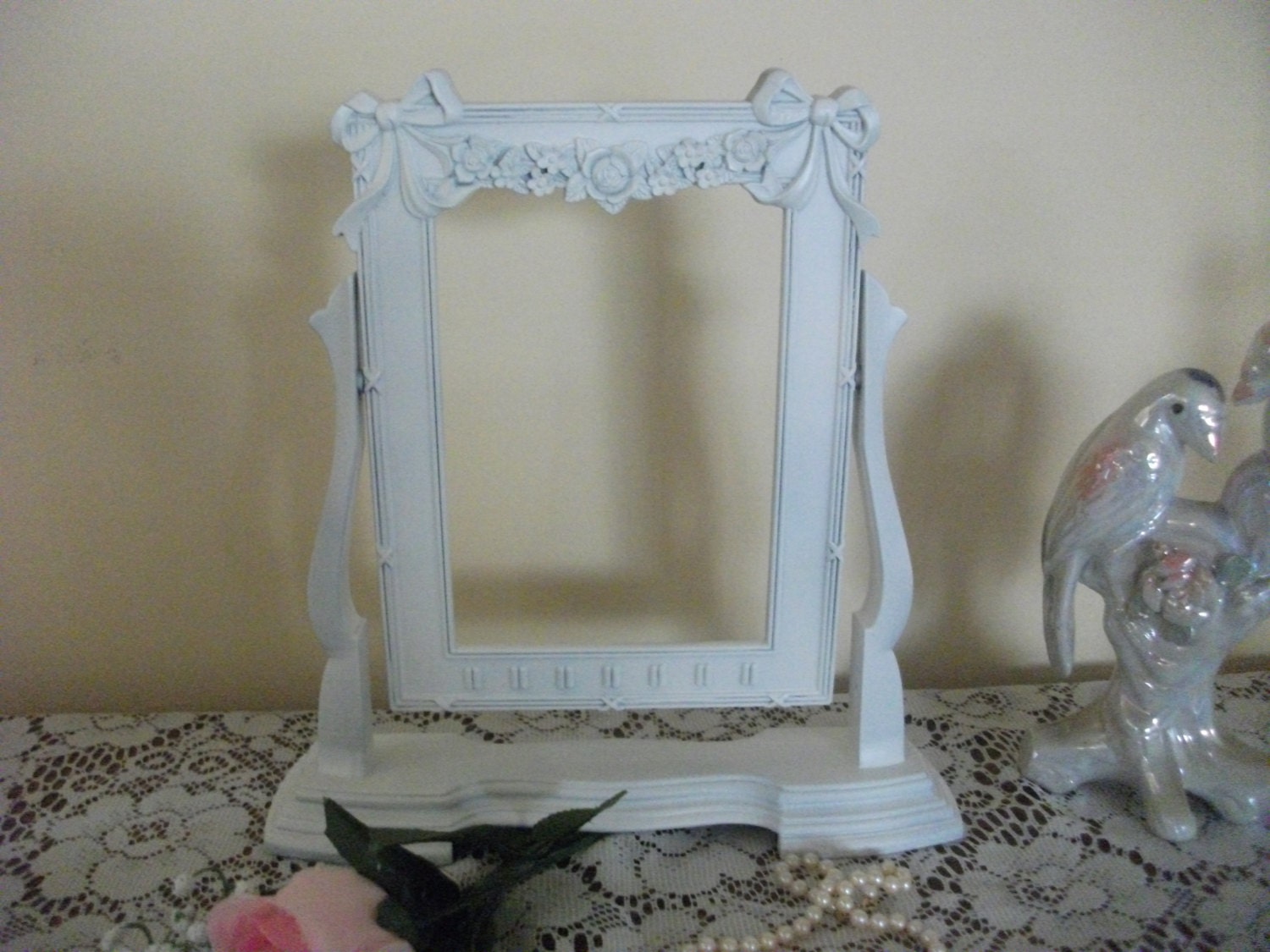 Vintage Swivel Picture Frame
